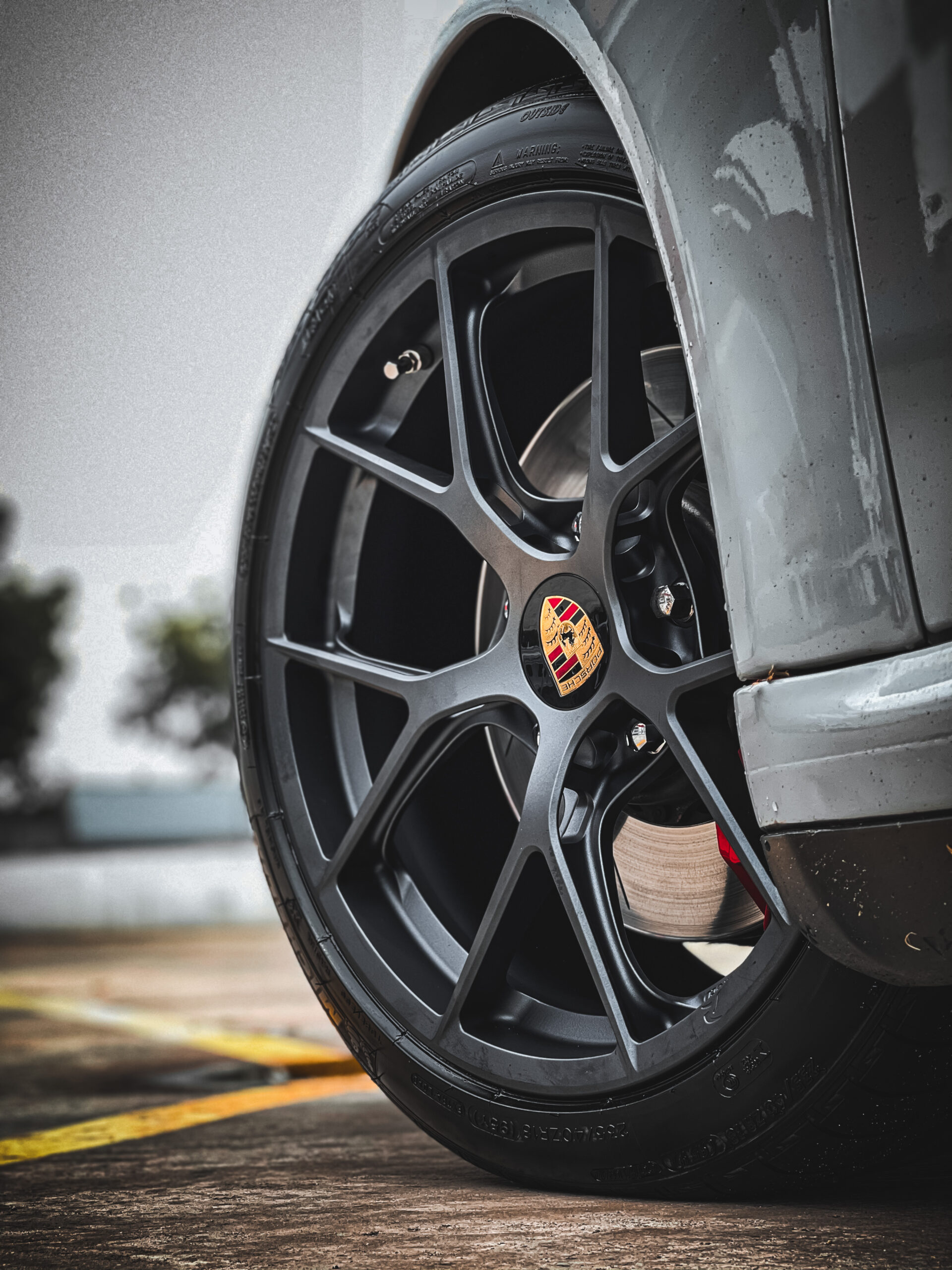 Porsche 997 wearing custom forged wheels